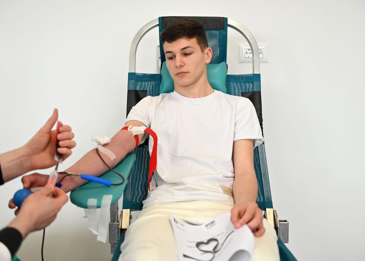 Ljubuški srednjoškolci dobrovoljno darivali krv