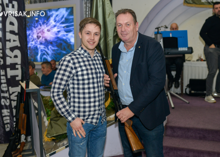 Foto: Vrisak.info / I. Kero - Lovačka večer u Mostaru