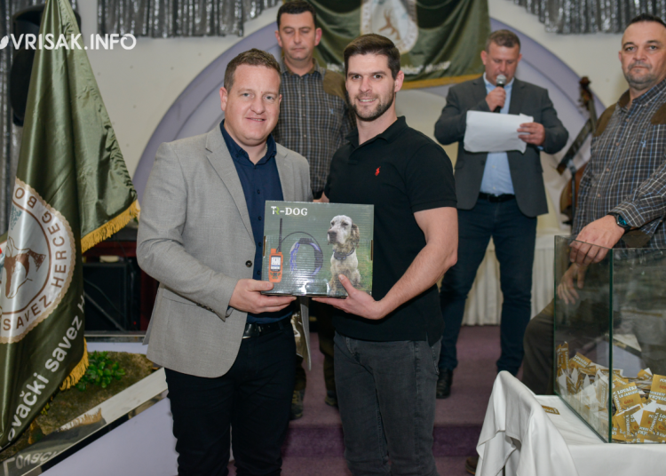 Foto: Vrisak.info / I. Kero - Lovačka večer u Mostaru