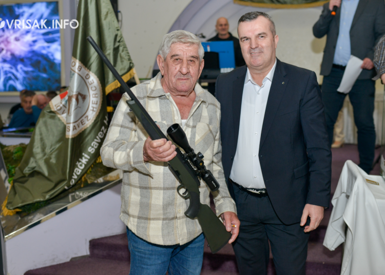 Foto: Vrisak.info / I. Kero - Lovačka večer u Mostaru