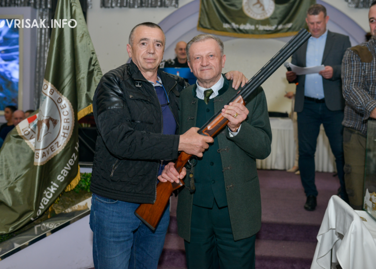 Foto: Vrisak.info / I. Kero - Lovačka večer u Mostaru