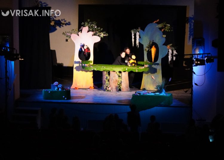 Širokobriješko kino pretijesno za roditelje i djecu na predstavi ”Umišljena bubamara”