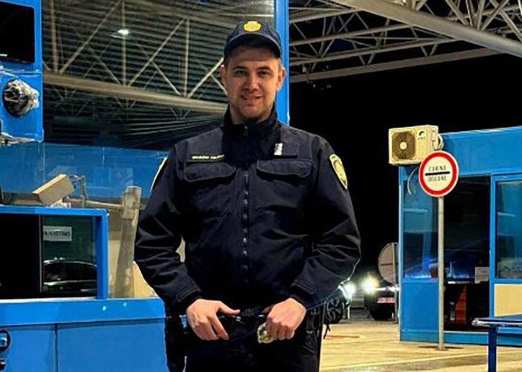 Ovo je policajac iz Čitluka koji je bračnom paru na granici dao svoj auto