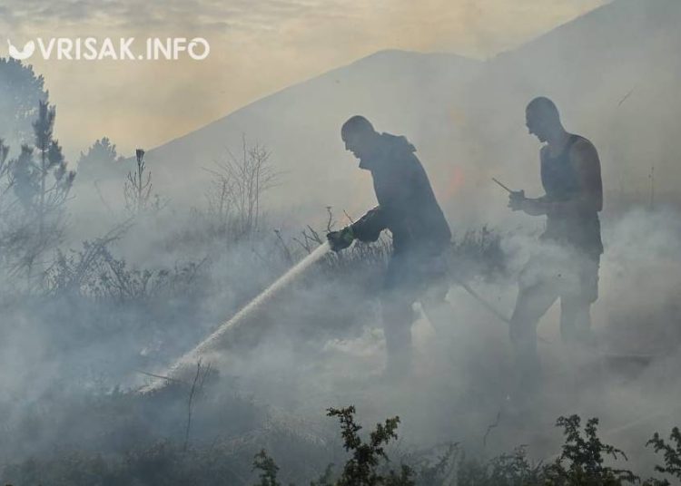 Blidinje: Vatrogasci i mještani zajedničkim snagama ugasili požar