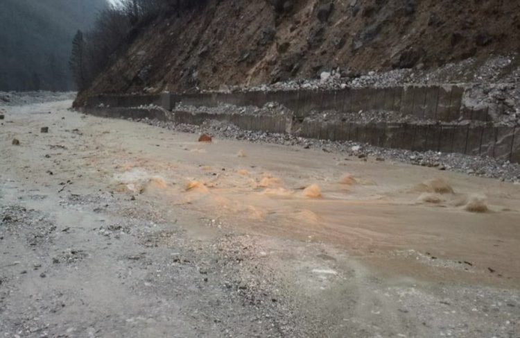 Prekinuta cestovna komunikacija između Blidinja i Jablanice