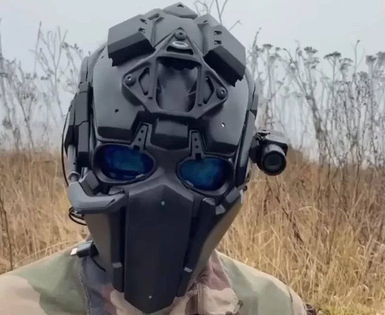 Evo kako izgleda kaciga budućnosti koja štiti lice i glavu od metaka i gelera