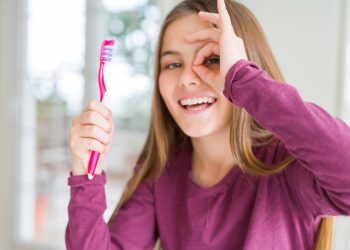 Stomatologinja otkriva: Ova četkica za zube najbolje sprječava karijes