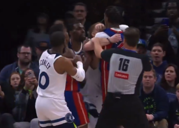 (VIDEO) Tučnjava u NBA ligi, isključenja zaradilo pet igrača i dva trenera