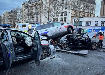 (VIDEO) U filmskoj potjeri u Parizu ozlijeđeno 10 policajaca
