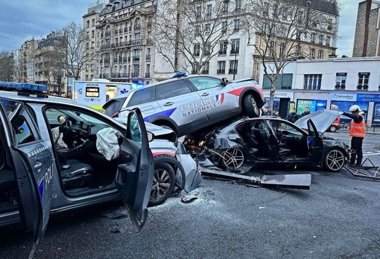 (VIDEO) U filmskoj potjeri u Parizu ozlijeđeno 10 policajaca