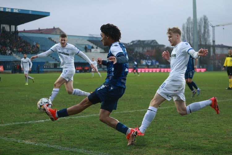 Željezničar u sudačkoj nadoknadi došao do pobjede protiv Radnika