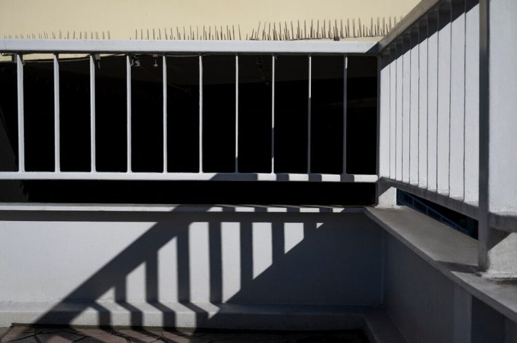 Muškarac pao s balkona i preminuo u SKB Mostar