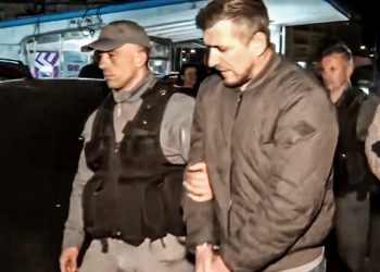 (VIDEO) Uhićeni zbog požara u lisicama dovedeni na ispitivanje