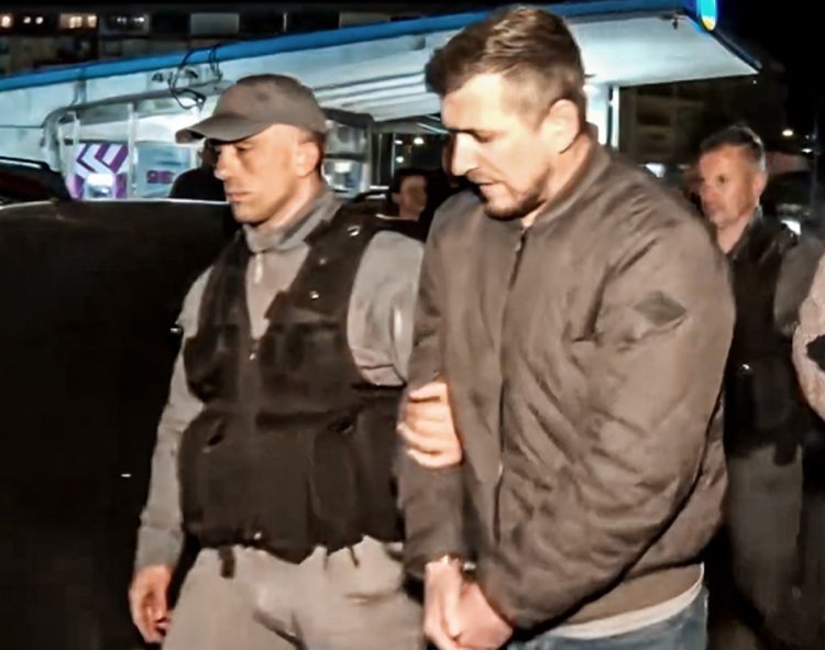 (VIDEO) Uhićeni zbog požara u lisicama dovedeni na ispitivanje