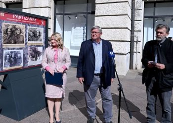 Obersnel i ekipa organizirali izložbu ‘Partizanke’: Branio Vjeru Andrijić i spominjao Široki Brijeg