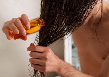 Recept za domaći šampon koji zaustavlja opadanje kose