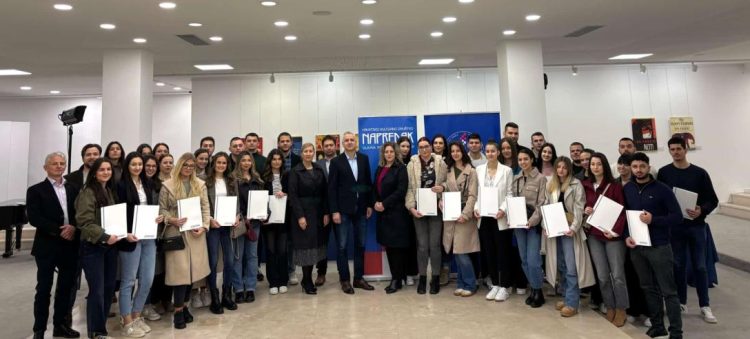HKD Napredak dodijelio 122 stipendije za studente iz BiH