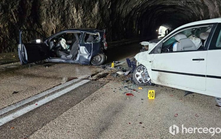 (FOTO) Teška prometna nesreća između Mostara i Čapljine