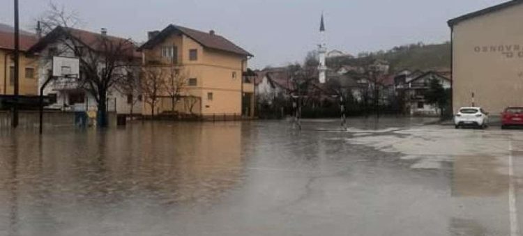 Travnik i Gornji Vakuf u problemima, poplavljeno više objekata