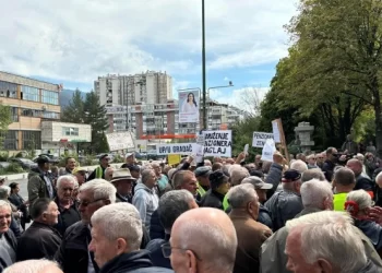 Umirovljenici traže veće mirovine i najavljuju prosvjede
