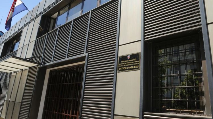 Užas u Slavoniji: Dječaci napili i silovali djevojčicu te sve snimili
