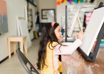 Široki Brijeg: Mala slikarska radionica „Zemlja je i mati i dijete“