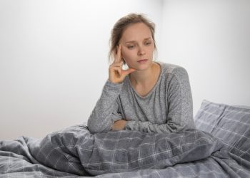 Zašto ste umorni nakon jela? Stručnjaci otkrivaju moguće uzroke