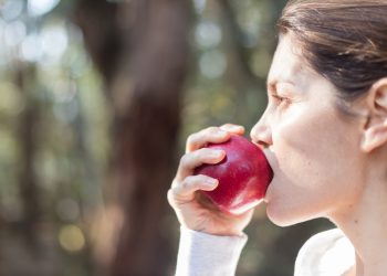 Evo što se dogodi kada 14 dana svaki dan jedete jabuku