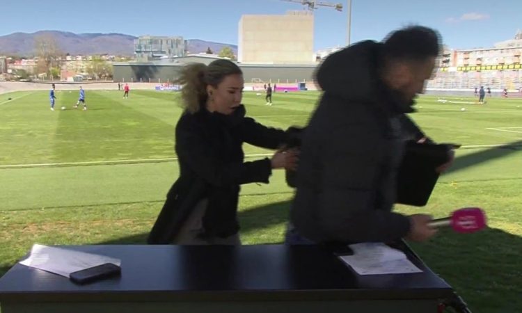 Neočekivan incident na stadionu: Ivan Kelava spasio Valentinu Miletić od pada reflektora