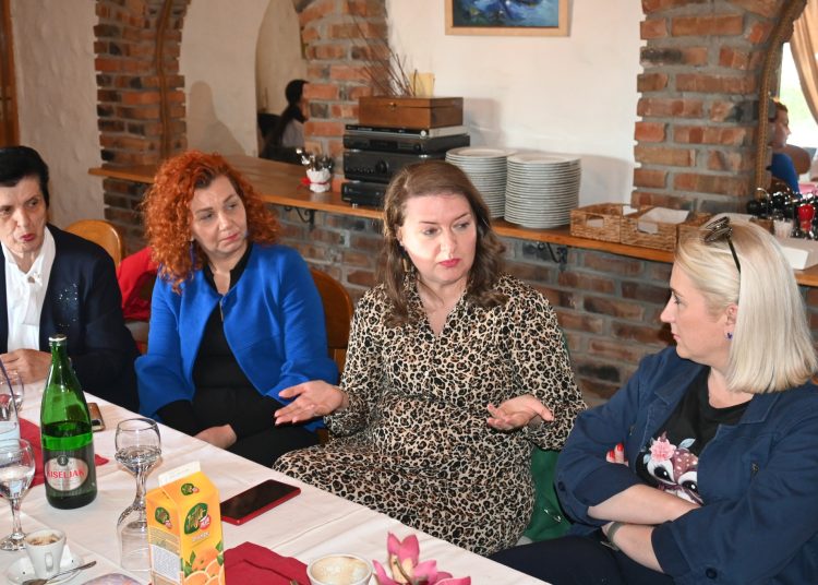 Održan panel u Grudama: Vidljivost žena u lokalnoj zajednici