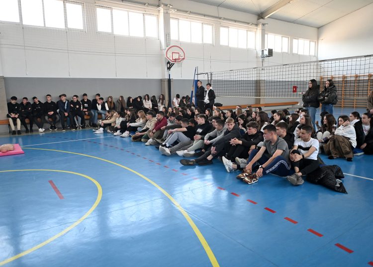 Široki Brijeg: Održana edukacija za gimnazijalce iz pružanja prve pomoći