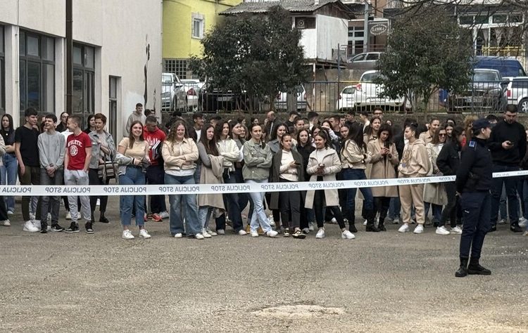 Grude: Održana edukacija zaposlenika i učenika srednje škole iz područja zaštite i spašavanja