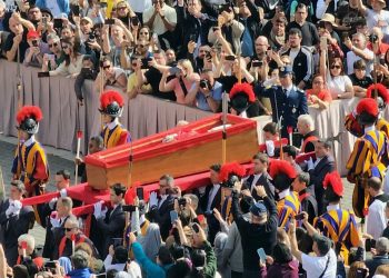 (VIDEO) Tijelo pape Franje premješteno u baziliku Svetog Petra