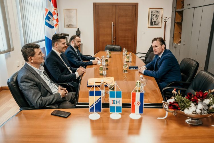 Ministar Hrnjić posjetio Grad Široki Brijeg: Fokus na unaprjeđenju sustava vodoopskrbe