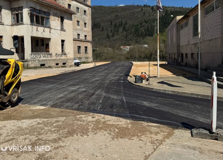 Široki Brijeg: Asfaltira se cesta u Duhanskoj stanici