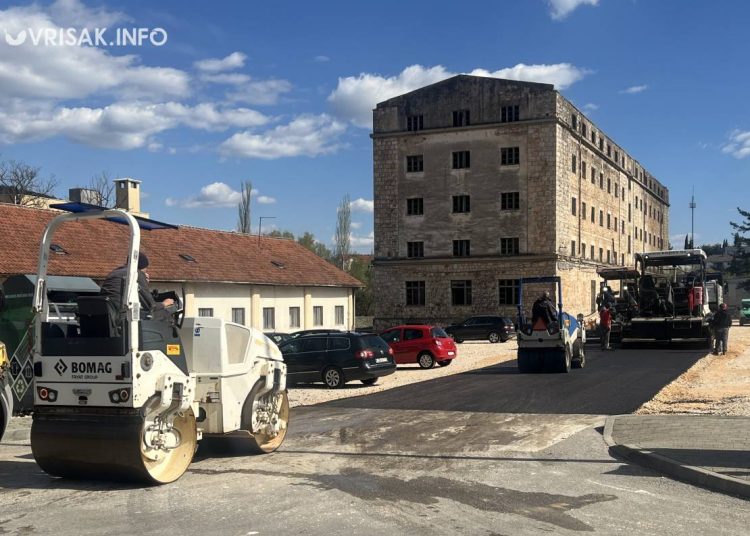 Široki Brijeg: Asfaltira se cesta u Duhanskoj stanici