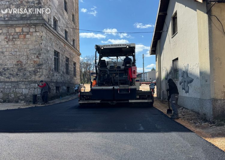 Široki Brijeg: Asfaltira se cesta u Duhanskoj stanici