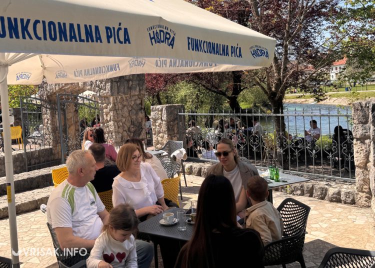 Široki Brijeg: Park u Sajmištu ispunjen šetnjom, smijehom i proljetnom atmosferom