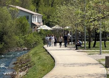 Široki Brijeg: Park u Sajmištu ispunjen šetnjom, smijehom i proljetnom atmosferom