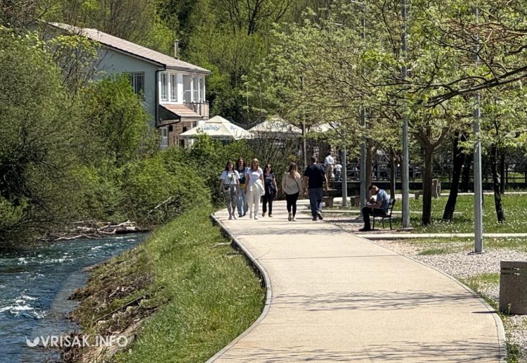 Široki Brijeg: Park u Sajmištu ispunjen šetnjom, smijehom i proljetnom atmosferom
