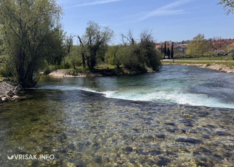 Široki Brijeg: Park u Sajmištu ispunjen šetnjom, smijehom i proljetnom atmosferom
