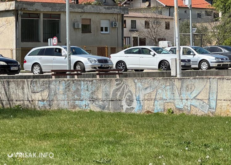 Široki Brijeg: Park u Sajmištu ispunjen šetnjom, smijehom i proljetnom atmosferom