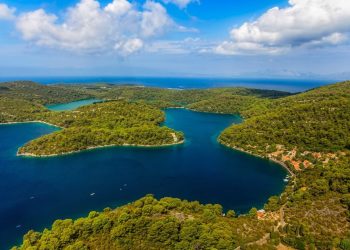 Evo koji je hrvatski otok uvršten na listu najboljih nerazvikanih rajskih otoka Europe