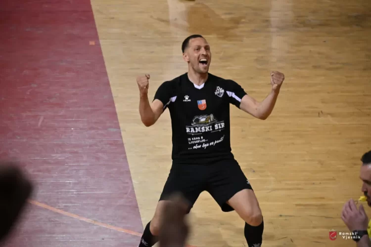 Mirko Hrkać zabio, Rama izborila finale za Premijer ligu!