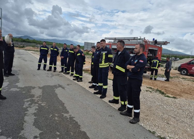 ŽZH: Ispit položilo 11 dobrovoljnih i profesionalnih vatrogasaca
