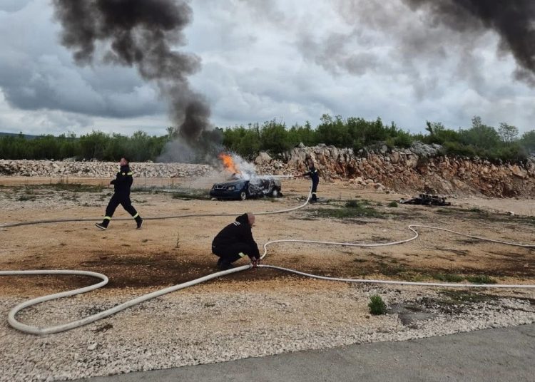 ŽZH: Ispit položilo 11 dobrovoljnih i profesionalnih vatrogasaca