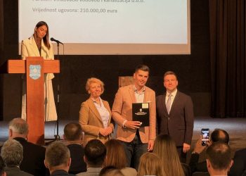 Široki Brijeg dobio sredstva za uređenje trga i opremanje škole na Kočerinu