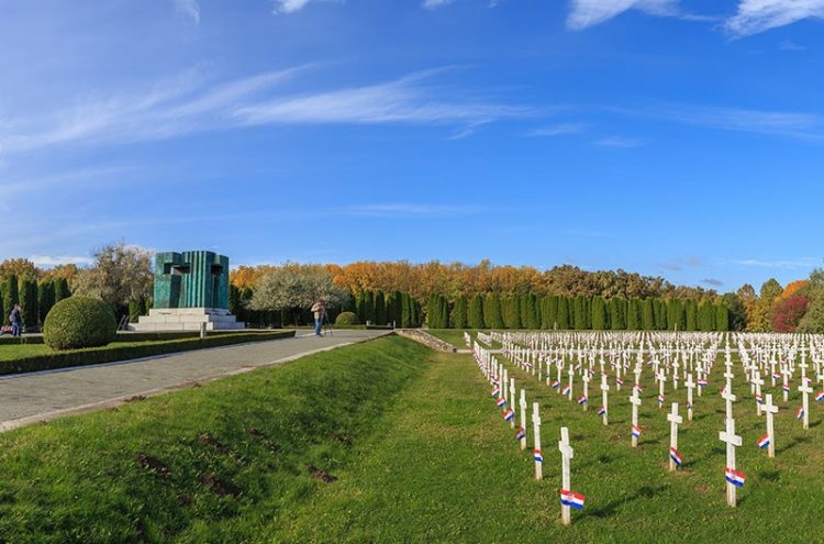 Vukovar: Iz grobnice na smetlištu identificirano 16 novih žrtava rata