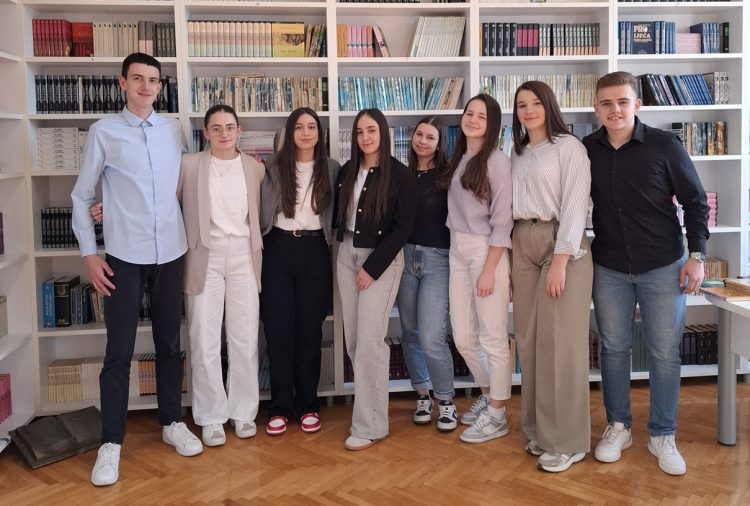 Mladi iz Gruda upozoravaju: Uvozimo meso bez istaknutog roka trajanja