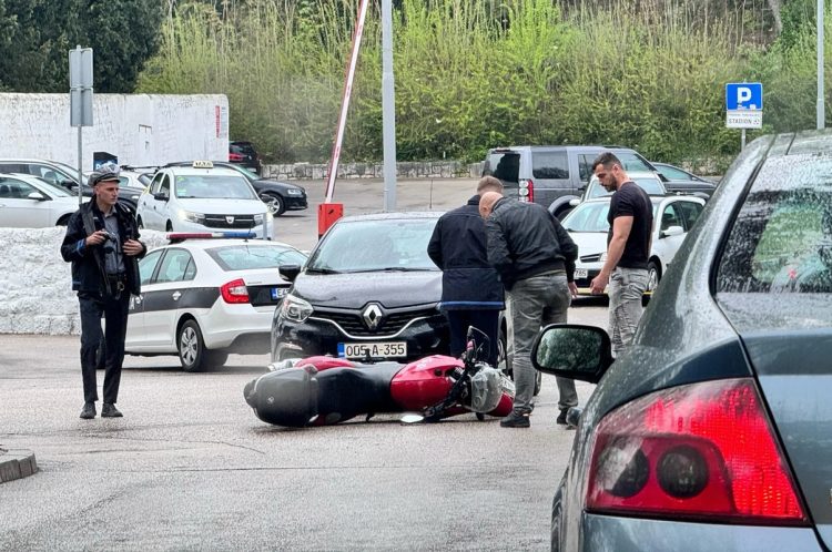 Mostar: U prometnoj nezgodi ozlijeđen motociklist